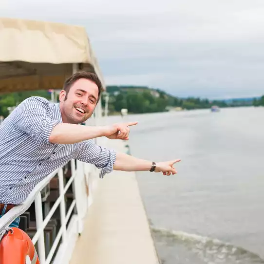 Simply Adventures - Stag Do - Budapest - Riverboat 1-hour Cash Bar